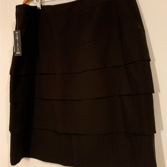 107 NWT LARRY LEVINE Tiered Black Skirt - Picture 3 of 4